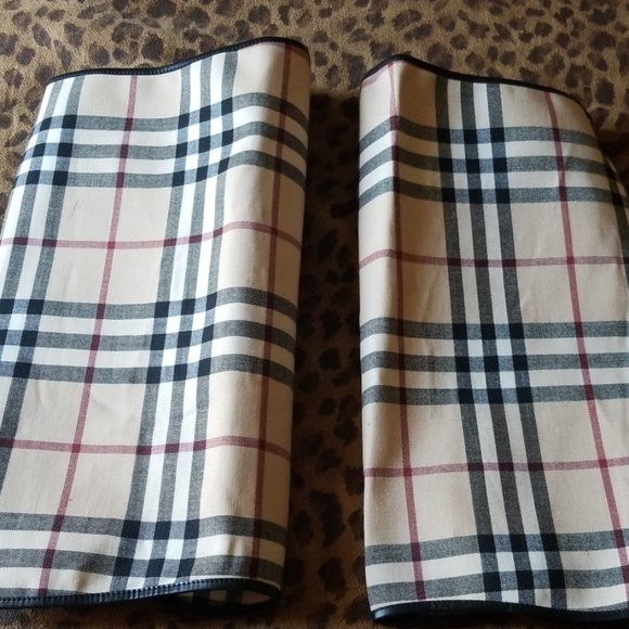 Burberry boot covers authentic - Picture 2 of 2
